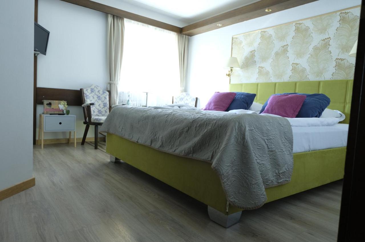 Hotel-Restaurant Zum Hirschhaus Inklusiv Chiemgaukarte Ruhpolding Kültér fotó