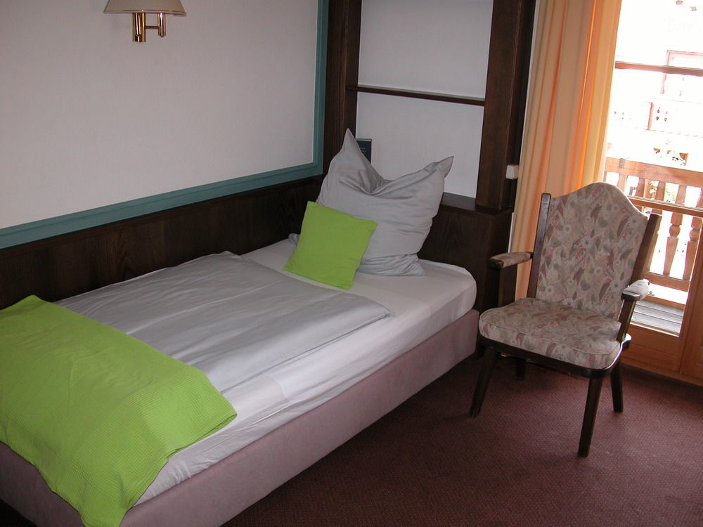 Hotel-Restaurant Zum Hirschhaus Inklusiv Chiemgaukarte Ruhpolding Kültér fotó