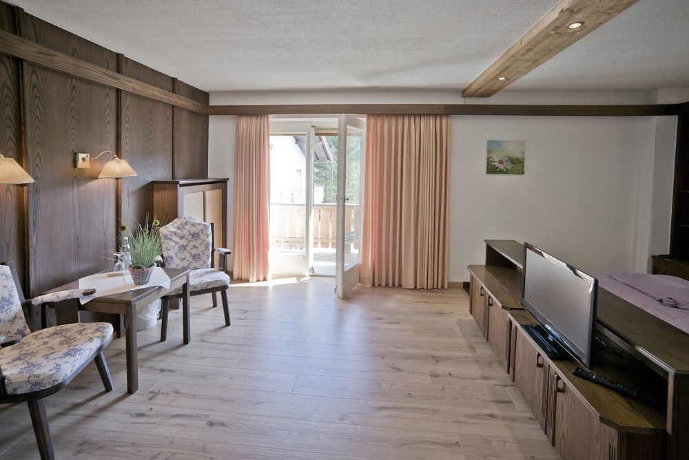 Hotel-Restaurant Zum Hirschhaus Inklusiv Chiemgaukarte Ruhpolding Kültér fotó